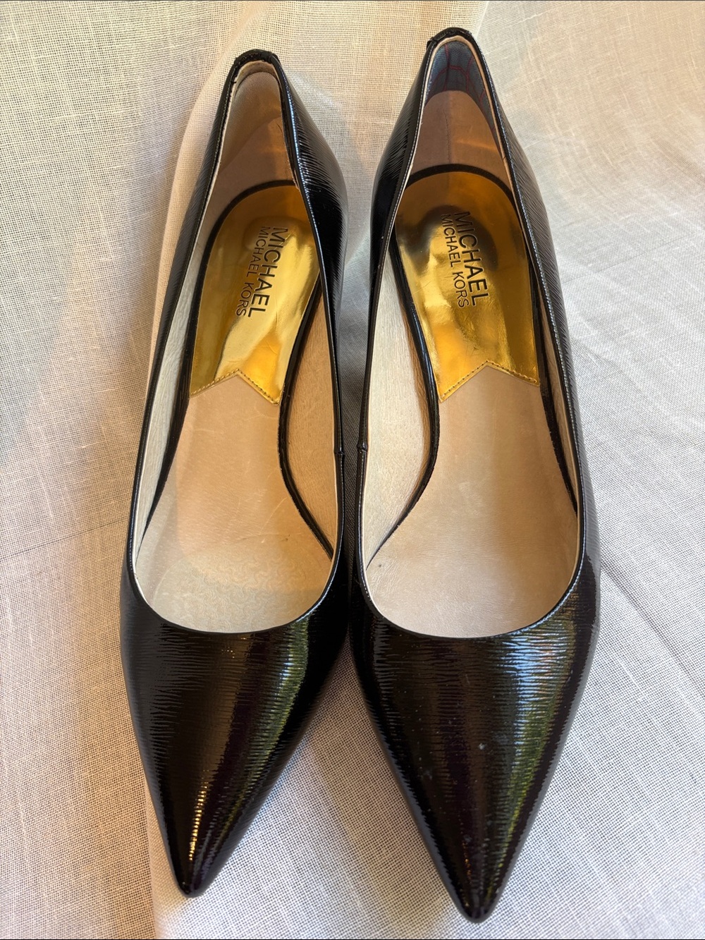 Michael Kors Black Patent Leather Kitten Pump, size 9.5